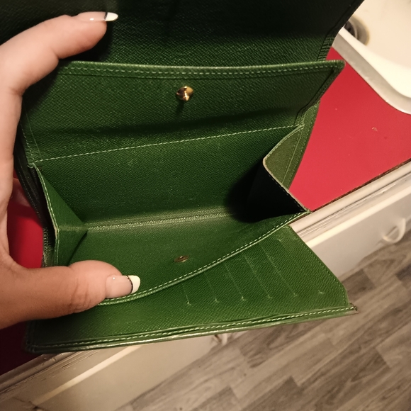 LV EPI WALLET - Picture 6 of 8